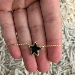 kendra scott necklace!